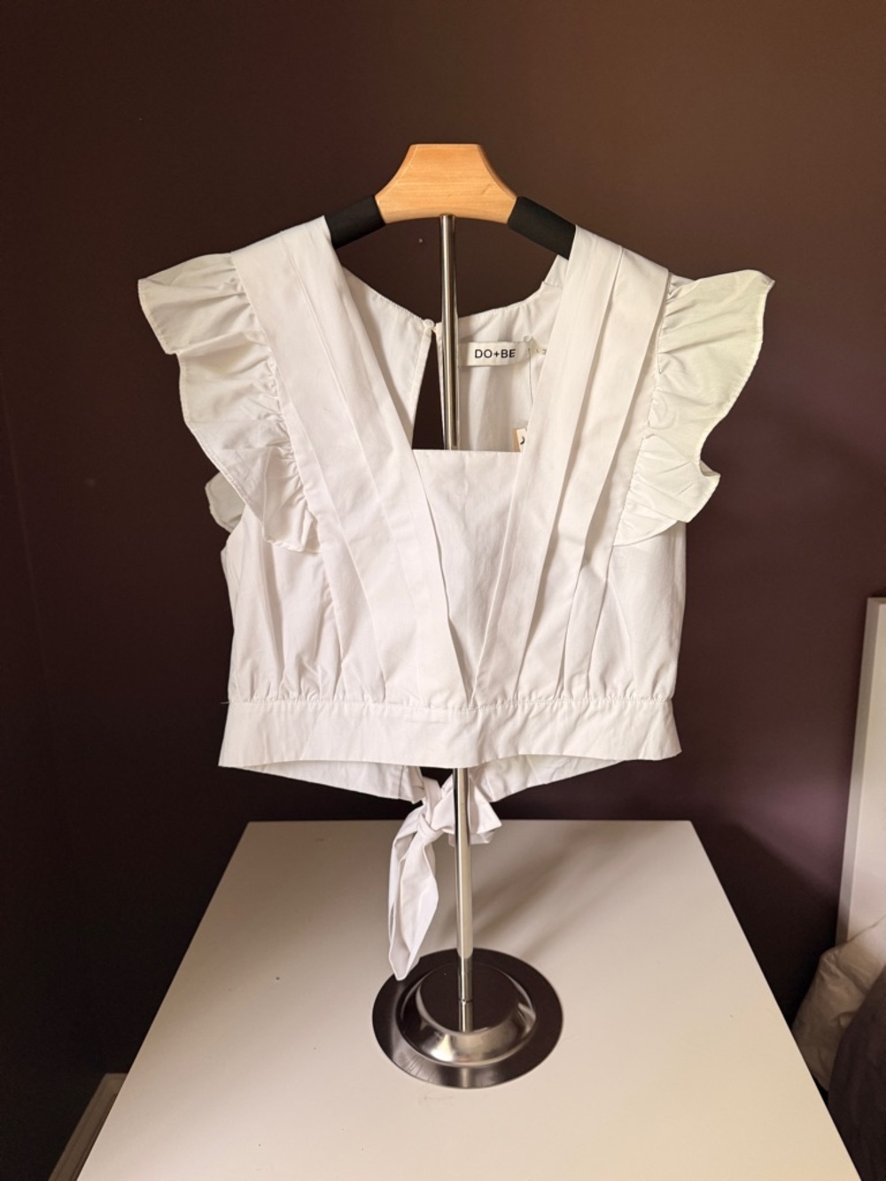 DO+BE White Pleated V-Neck Ruffle Crop Top